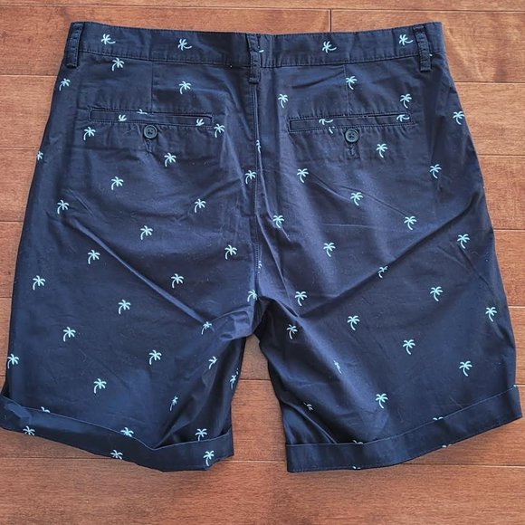 H&M Regular Fit Chino Shorts - Picture 5 of 7